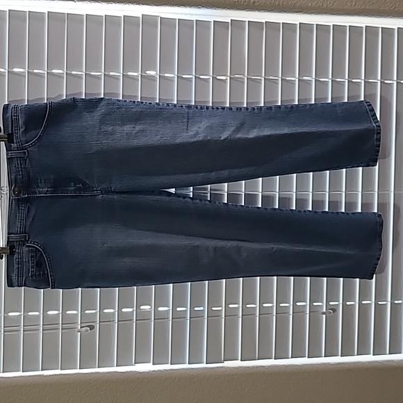 Gloria Vanderbilt Amanda Jean Size PETITE 14 Short - Picture 3 of 10